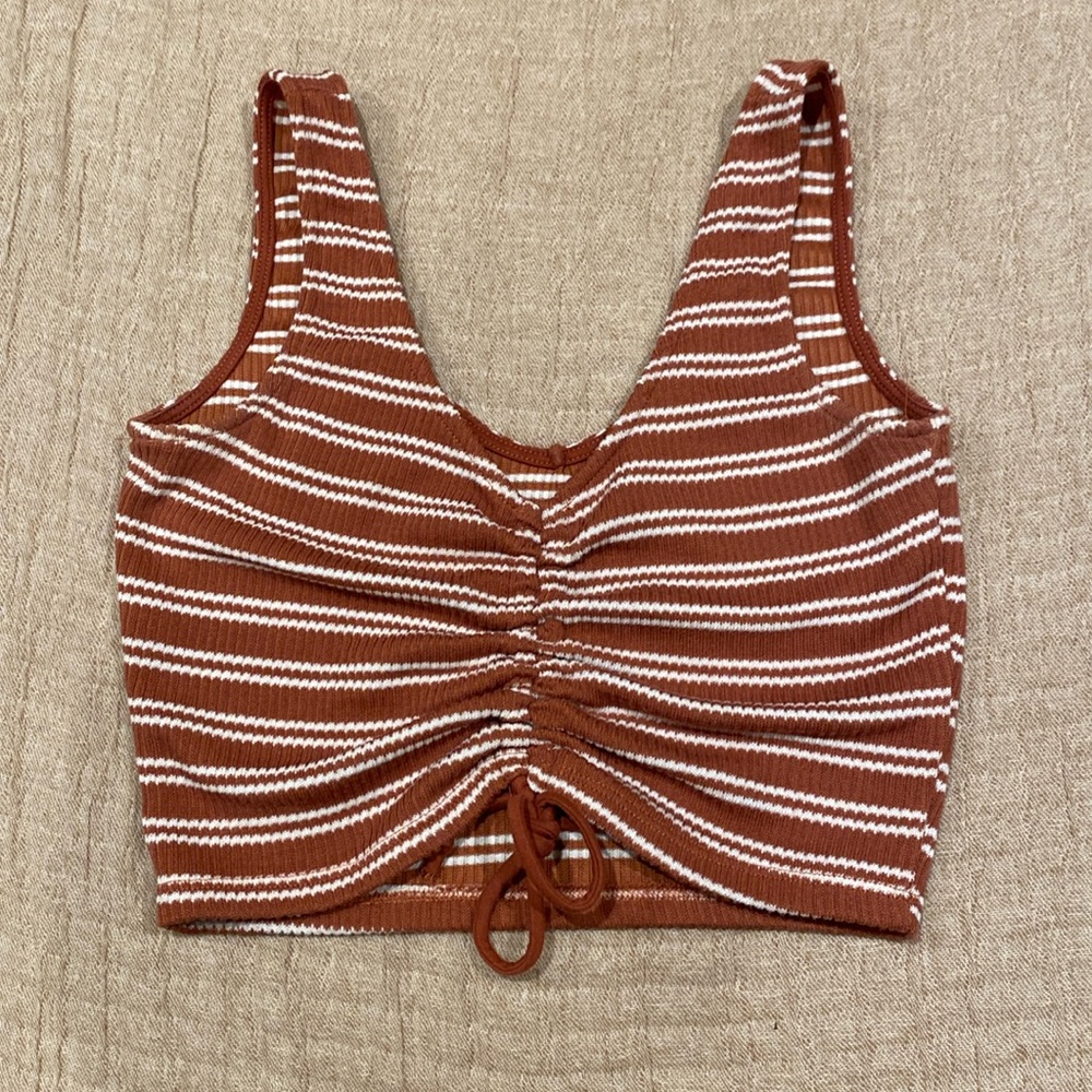 Cropped tank top from Heart & Hips